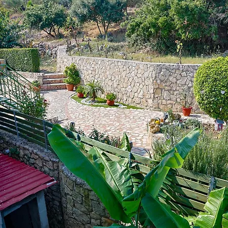 Апартаменты Theano - Family House In Lixouri, Kefalonia *