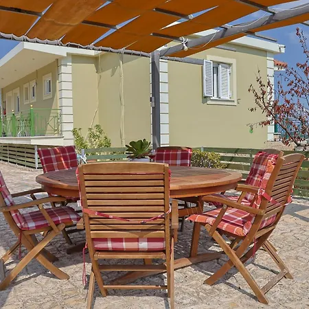 Apartman Theano - Family House In Lixouri, Kefalonia *